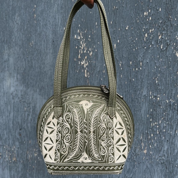 Laga Elegant Olive Green Embroidered Women's Bag - Picture 3 of 5
